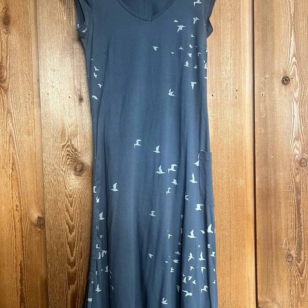 Toad&Co Muse Gray Dress with Light Gray Bird Print
